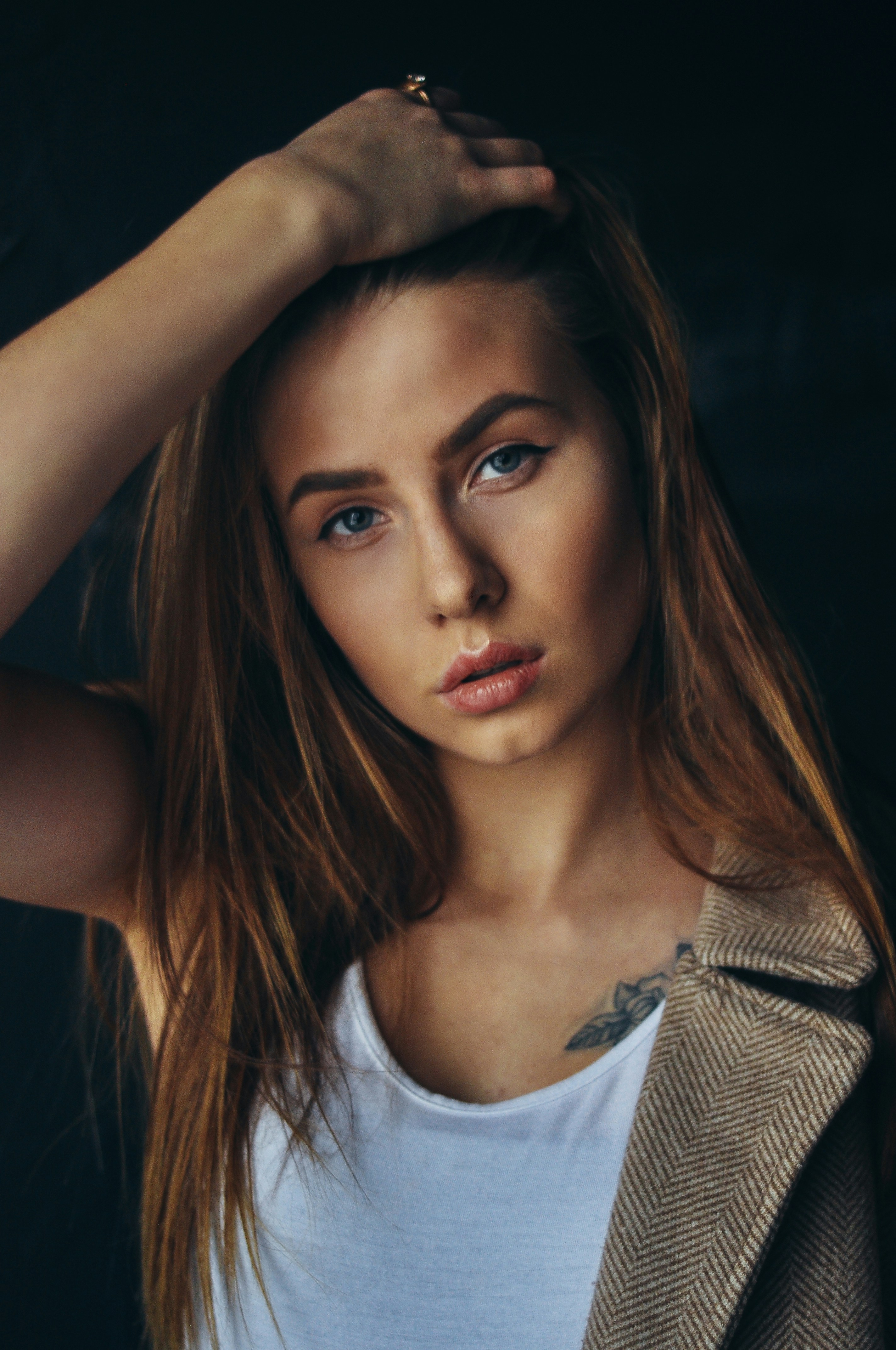 热播榜第五名电视剧封面：科幻热播图