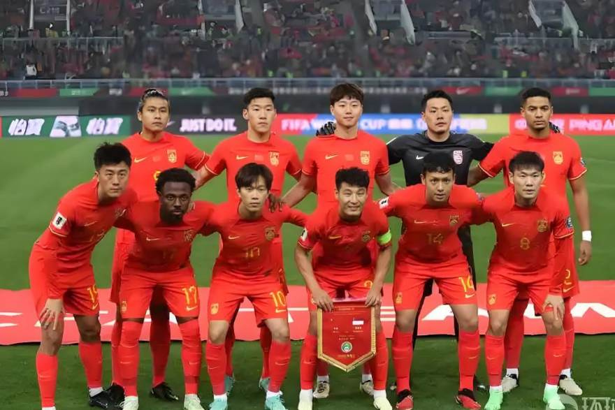 欧冠小组赛第三轮：拜仁客场三球取胜锁定出线主动权